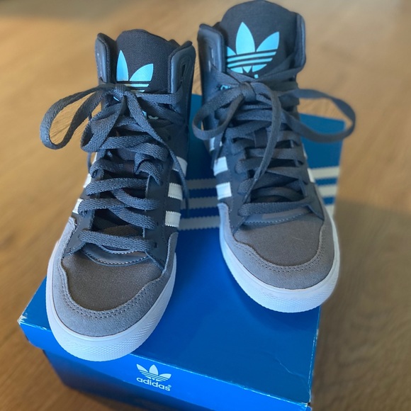 ADIDAS ESTABALL W SNEAKERS *BNIB* SIZE 5 1/2 - Picture 4 of 8